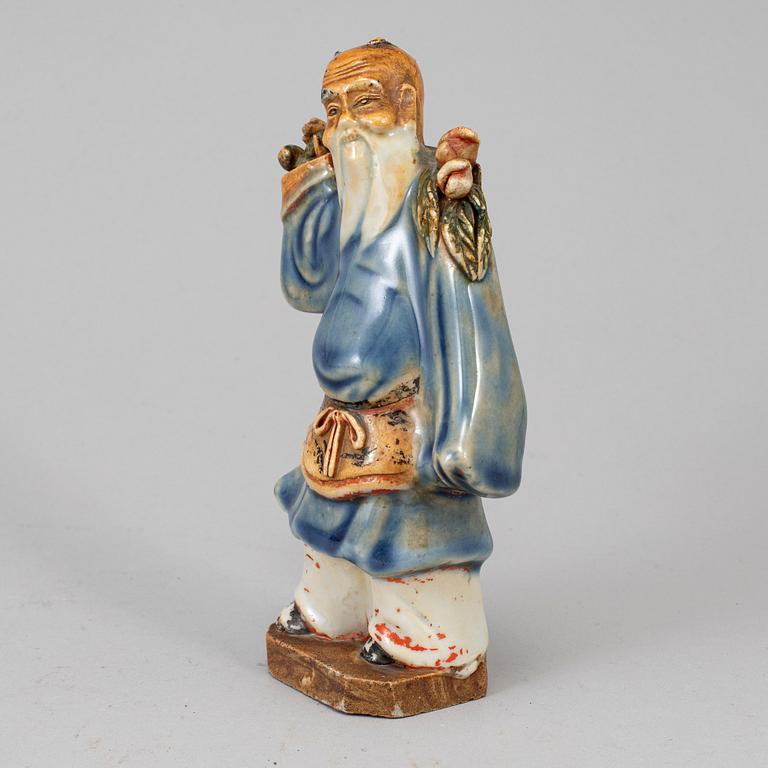 A clay figure of a daoist, 20th century.