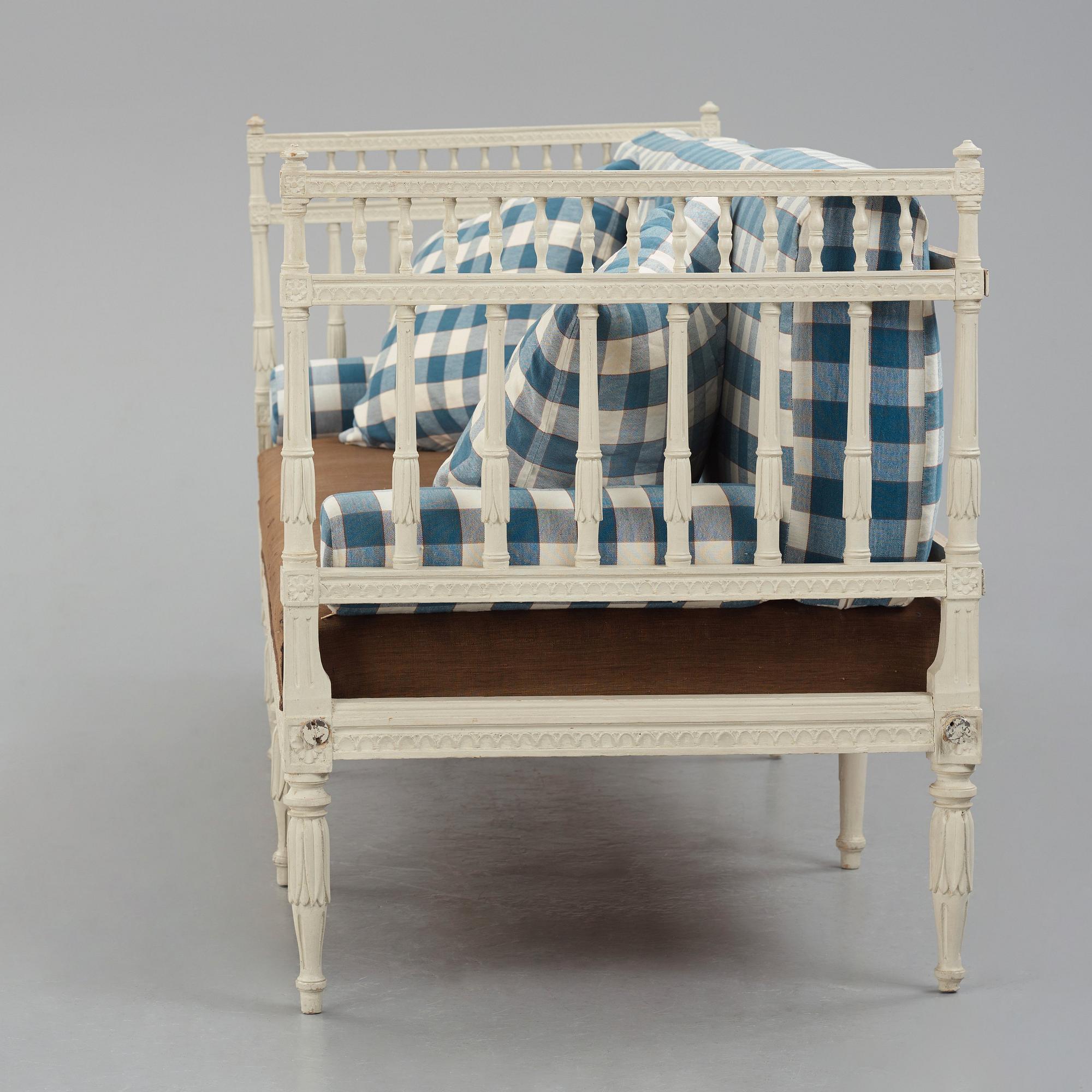 A late Gustavian sofa by Johan Erik Höglander (master 1777-1813), late 18th century.