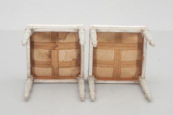 TABURETTER, ett par. Gustaviansk stil, 1800-talets slut.