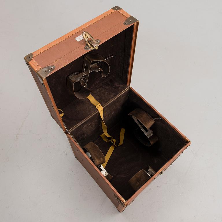 HAT BOX, "The up to date", marked Brevete SGDG, early 20th century.