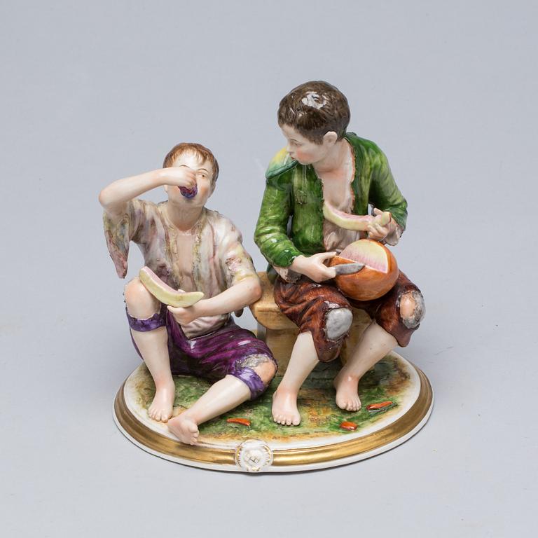 FIGURGRUPP, porslin, märkt.