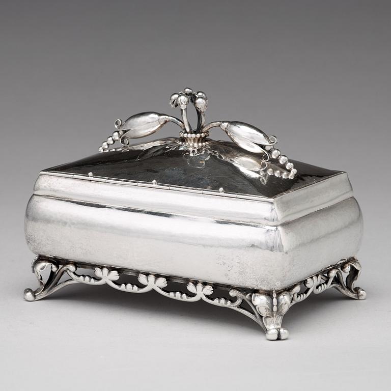 Georg Jensen, an 830/1000 silver box executed in Copenhagen 1919-21, design nr 156 C,