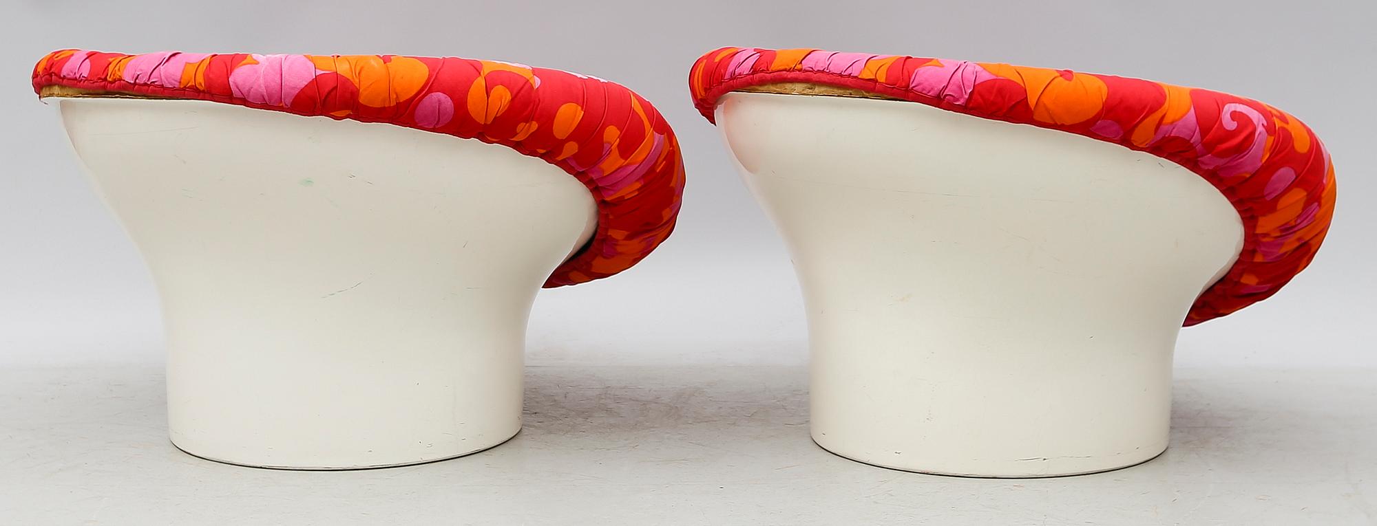 FÅTÖLJER OCH BORD, 3 delar, Lennart Bender, 1960-tal.