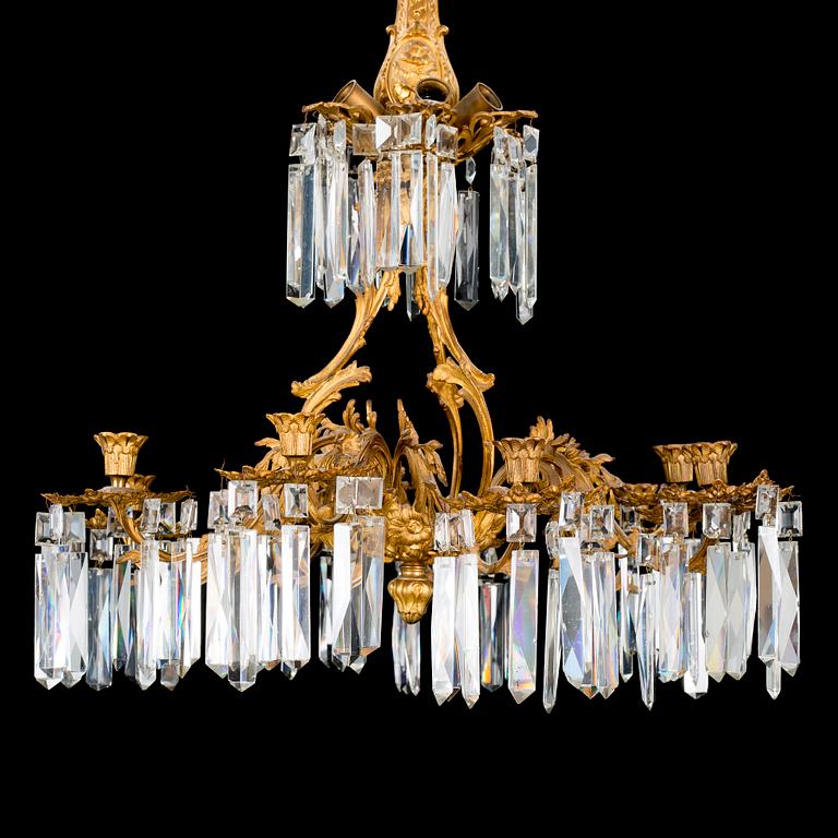 A chandelier from around the turn of the century 1900.