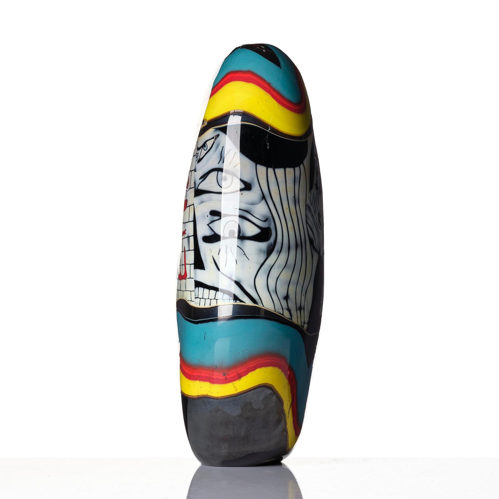 Peter Hermansson, "The Bad Hug", a unique glass vase in graal technique, BODABULLET, 2015.