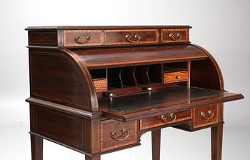 RULLKLAFFSEKRETÄR, Louis XVI-stil, 1900-talets andra hälft.