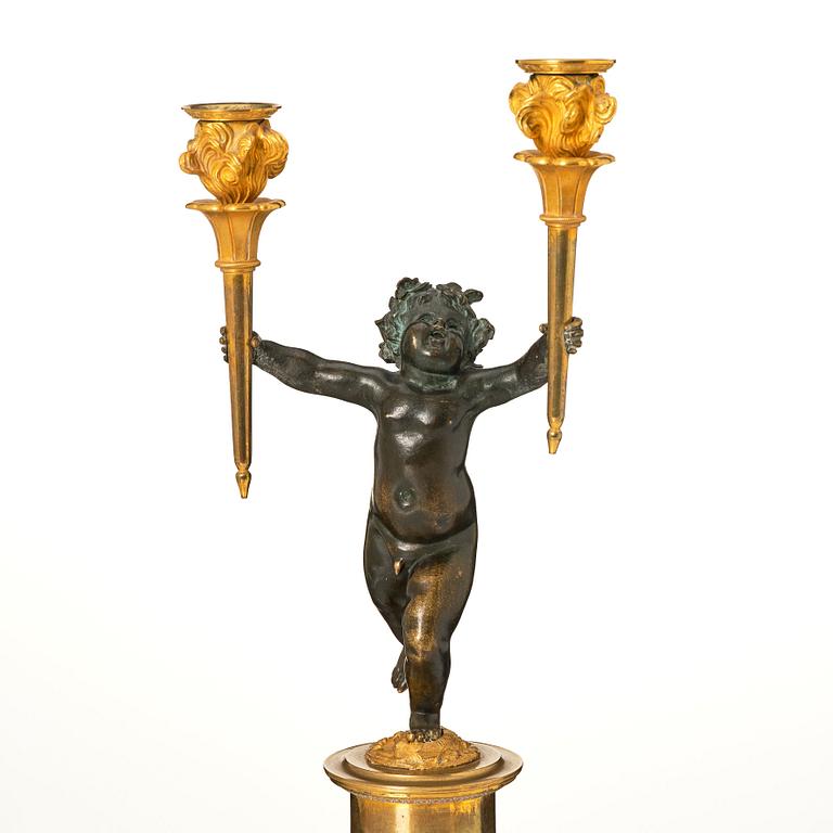 Kandelabrar, ett par, Frankrike ca år 1800, Louis XVI.