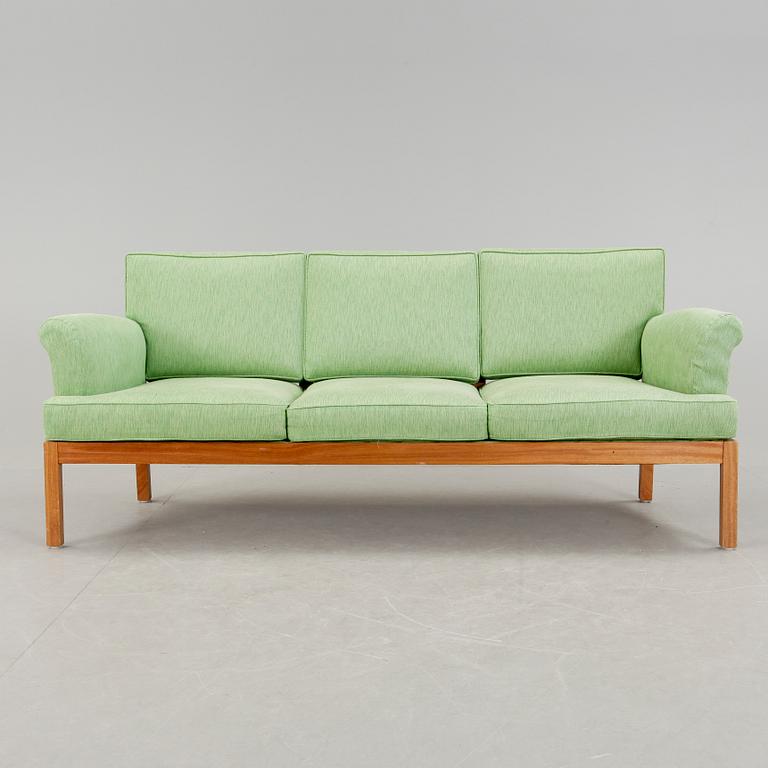 SOFFA, Josef Frank, Firma Svenskt Tenn, modell 1100,