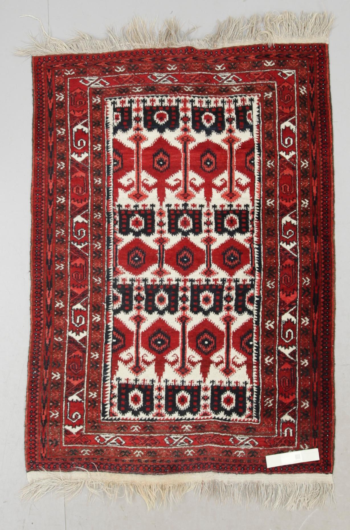 MATTA, orient, ca 187 x 133 cm.