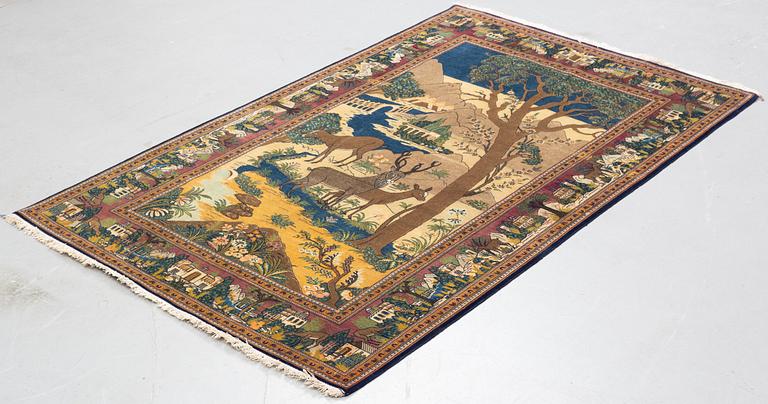 A rug, semi-antik Kashan figural, ca 216 x 133,5 cm.