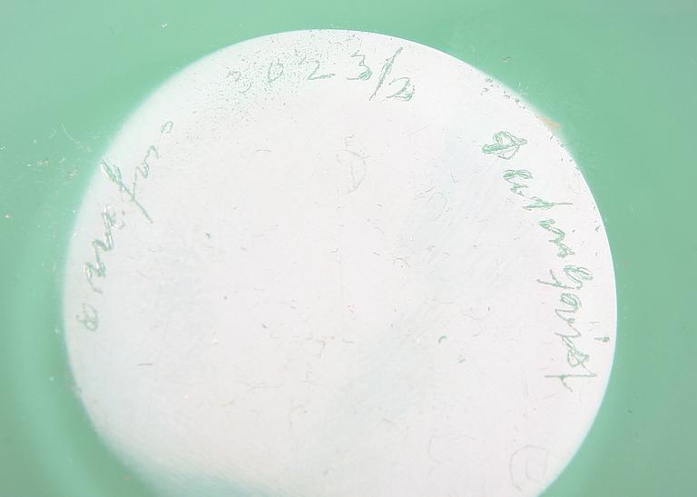 PARTI KONSTGLAS, 3 delar. Bla Sven Palmqvist samt Göran Wärff.