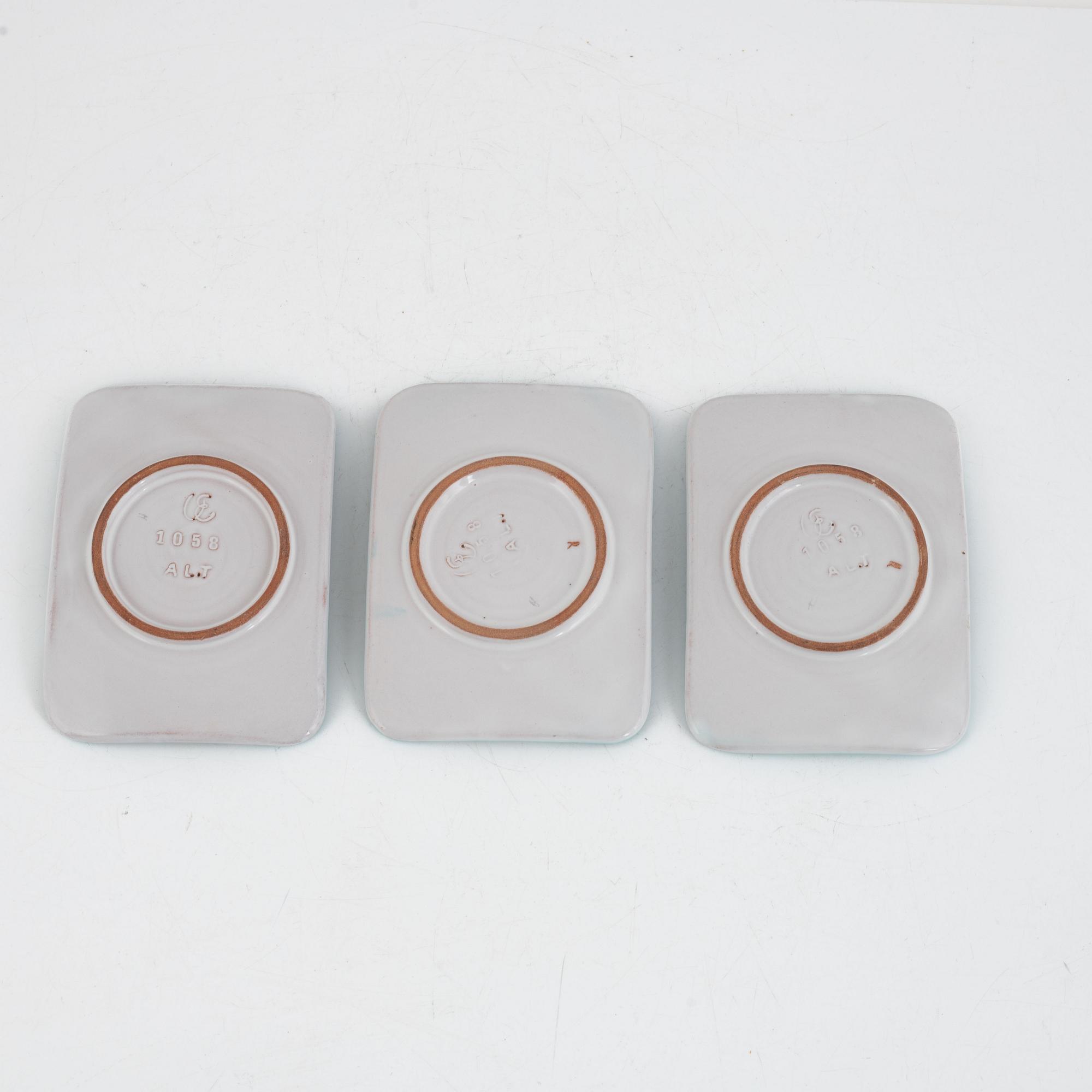 Anna-Lisa Thomson, fat, 4 st, Upsala Ekeby.