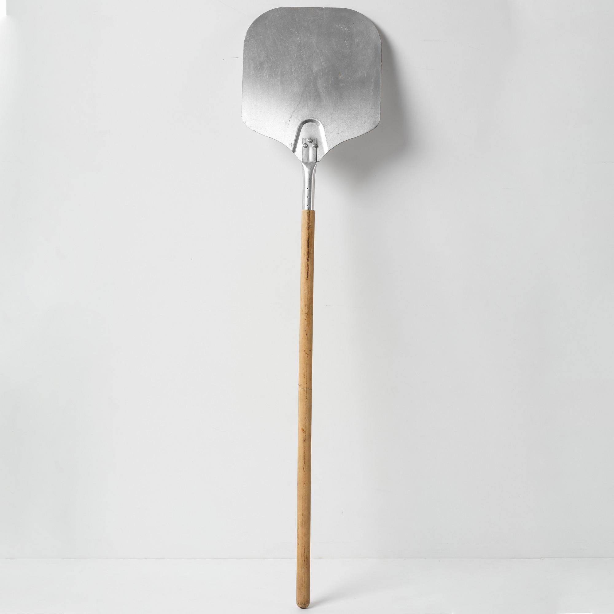 Darren Bader, "To have and to hold, Object Z1 Untitled (pizza shovel)".
