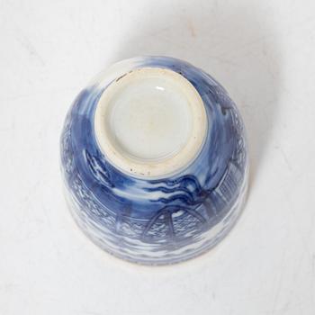 Tedosor, 2 st samt kopp med fat, kompaniporslin, Kina, omkring 1800.