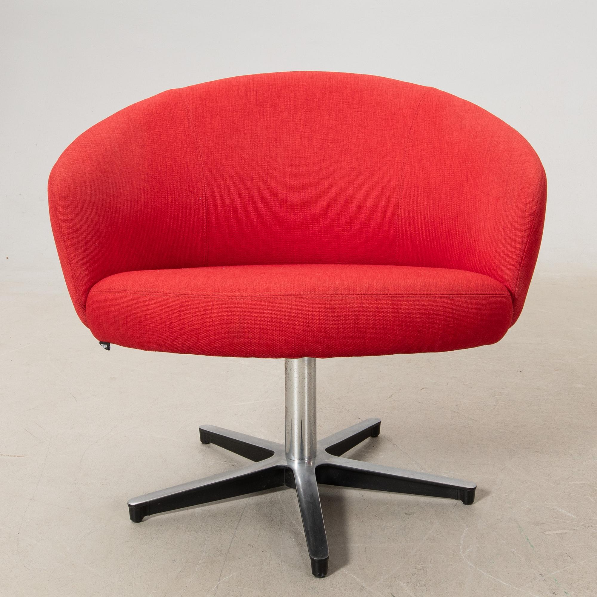 Yngve Ekström, fåtöljer ett par "Rondino" för Swedese.