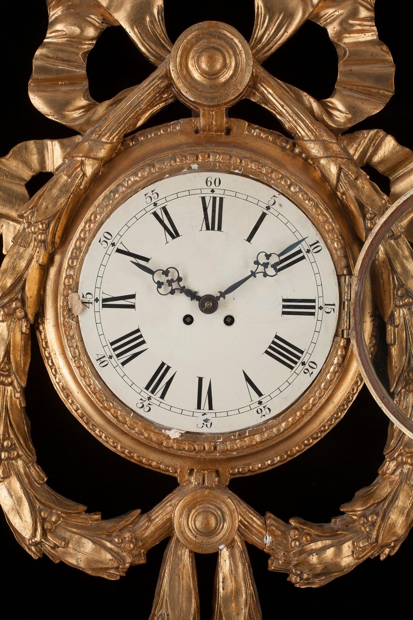 VÄGGPENDYL. Gustaviansk, 1700-talets slut.