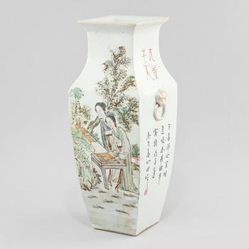 VAS, porslin, Kina, sent 1800-tal.