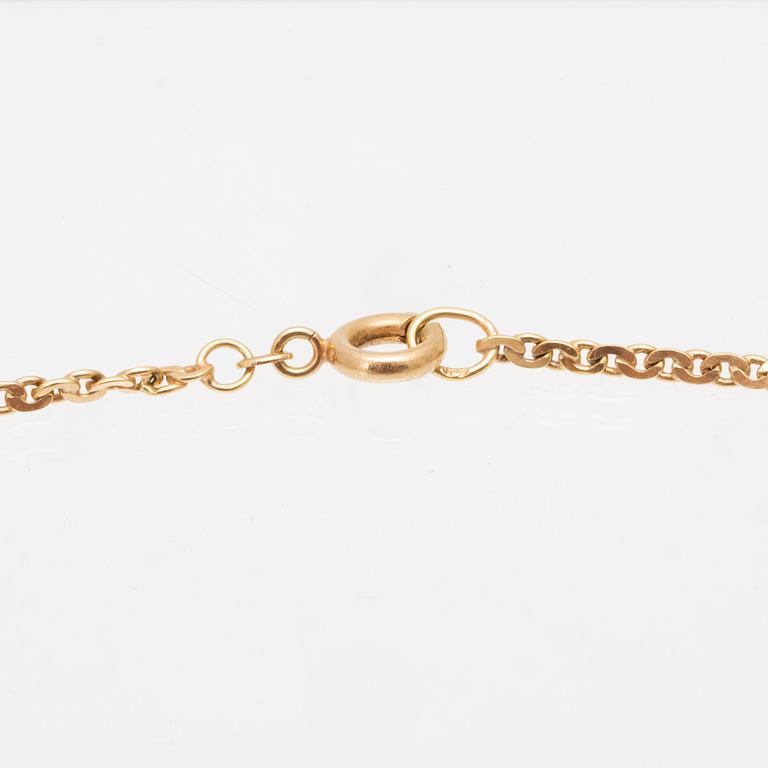 Halsband 18K guld med snäckskalskamé 14K guld.