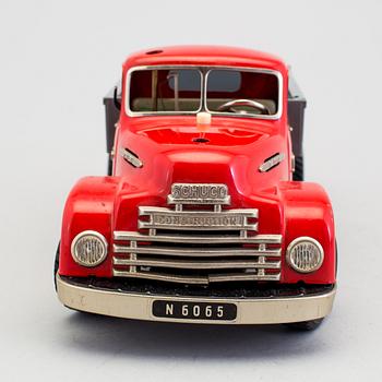 A tinplate Schuco Construction truck N 6065, Germany, 1950/60s.