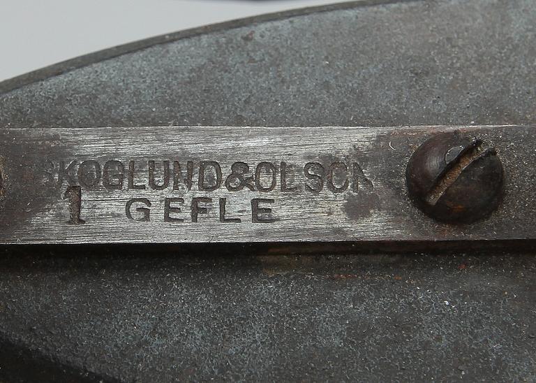 LEKSAKSPIS med tillbehör, 8 delar, plåt, järn samt koppar, 1800/1900-tal.