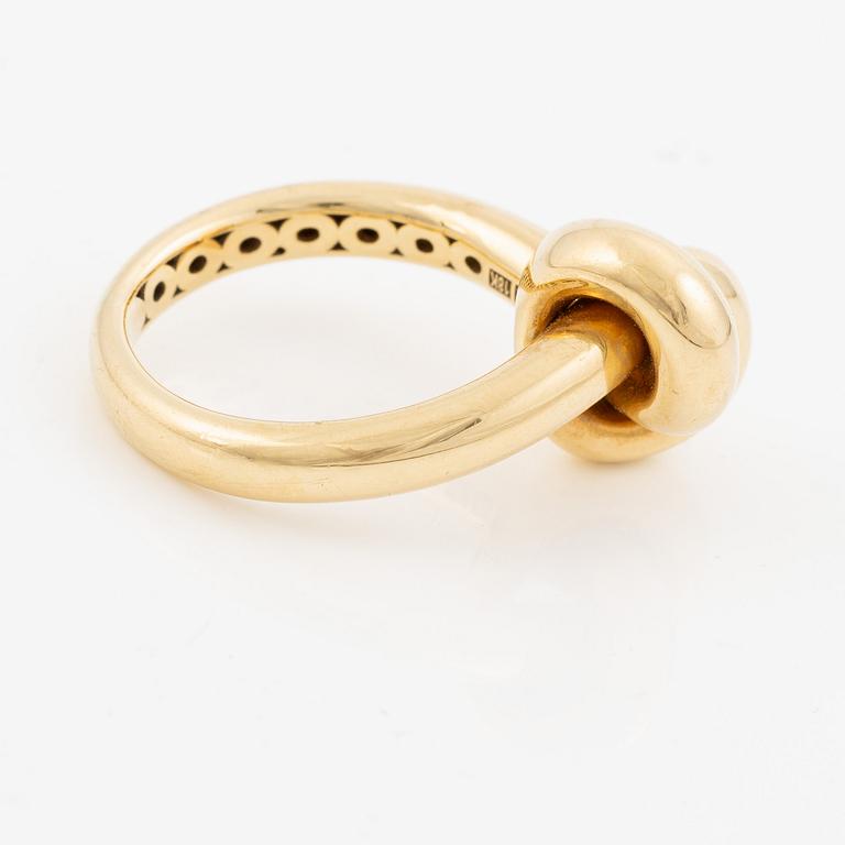 Engelbert ring "knot" 18K gold.