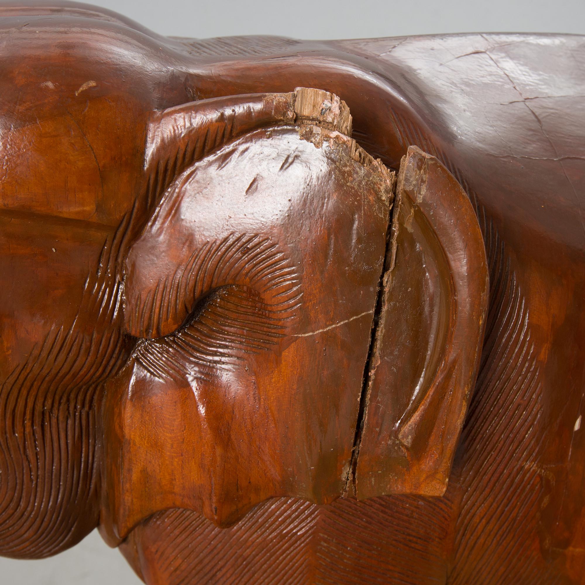 SKULPTUR, Kina 1900-tal.