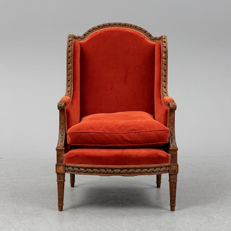 A armchair from the early 20th century.