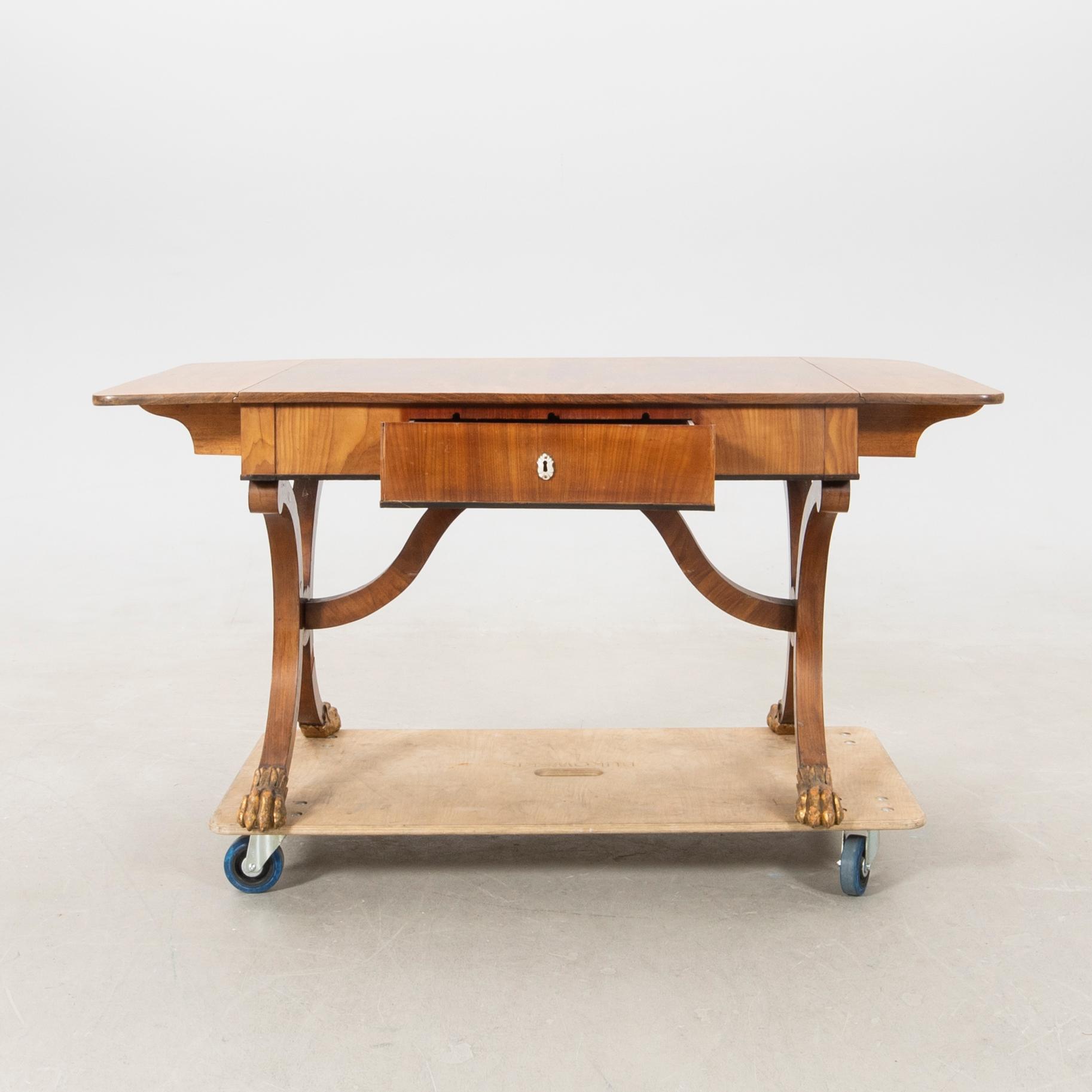Drop-leaf table signed JA Åkerman's furniture factory Gothenburg Empire period 1810-20s.