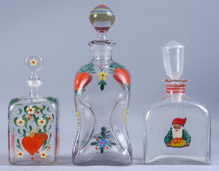 KARAFFER, 3 st, glas, 1900-talets första del.
