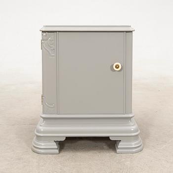 Pair of bedside tables, 1940s.