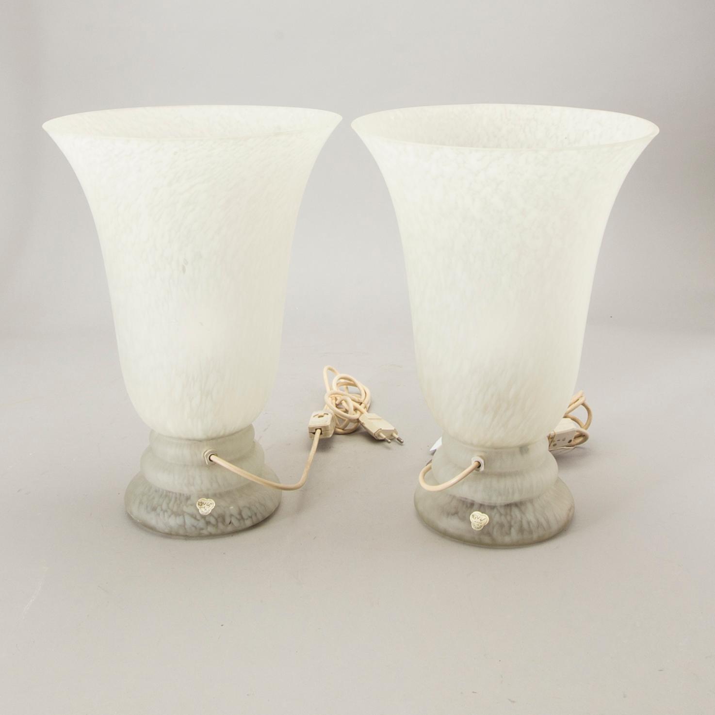 Table lamps a pair of CVV ​​Vianne France late 20th century.