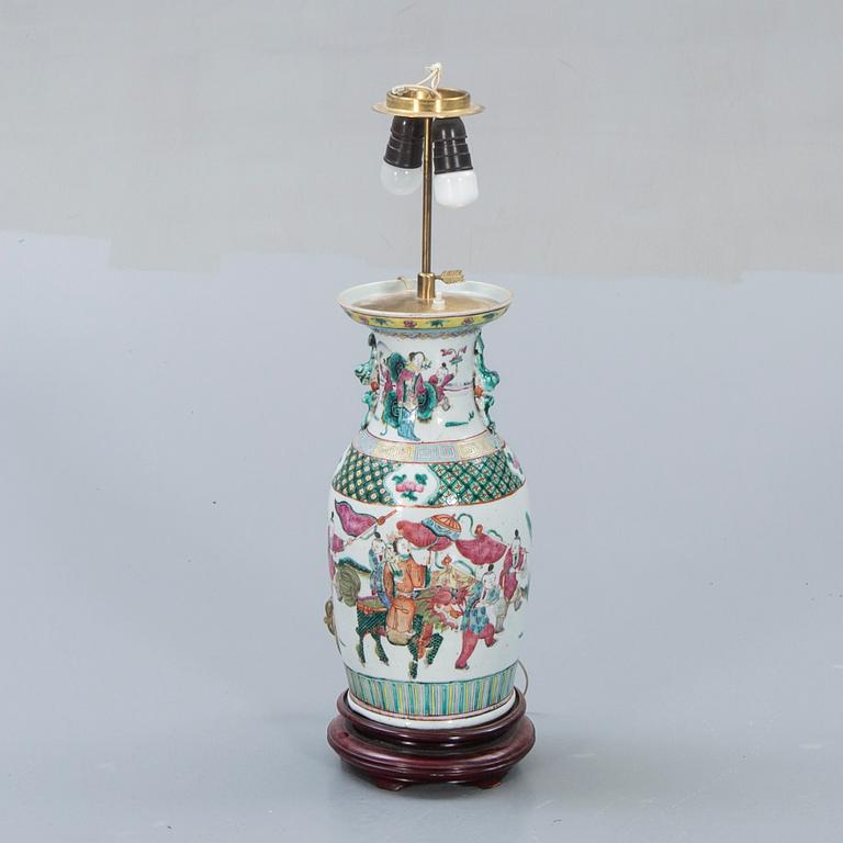 Bordslampa Kina 18/1900-tal.