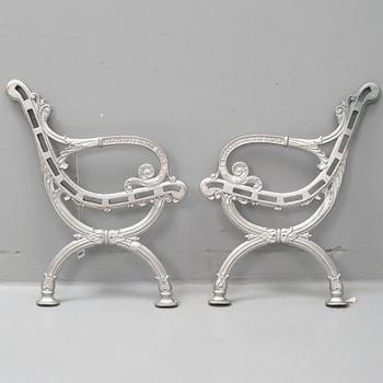 Cast iron ends for a garden sofa, Skoglund & Olson Gefle, circa 1900.