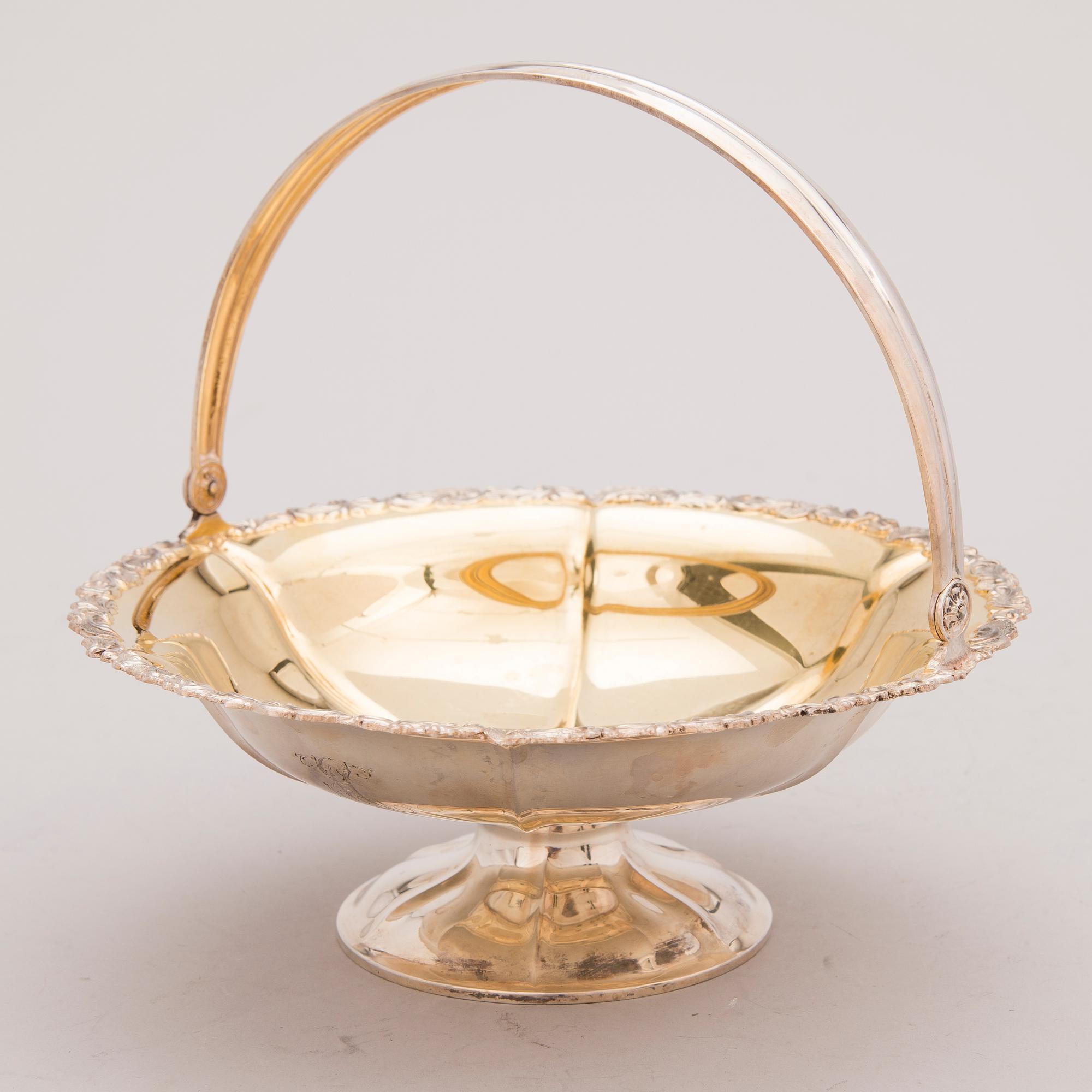 BRÖDKORG, silver, Helsingfors 1943.