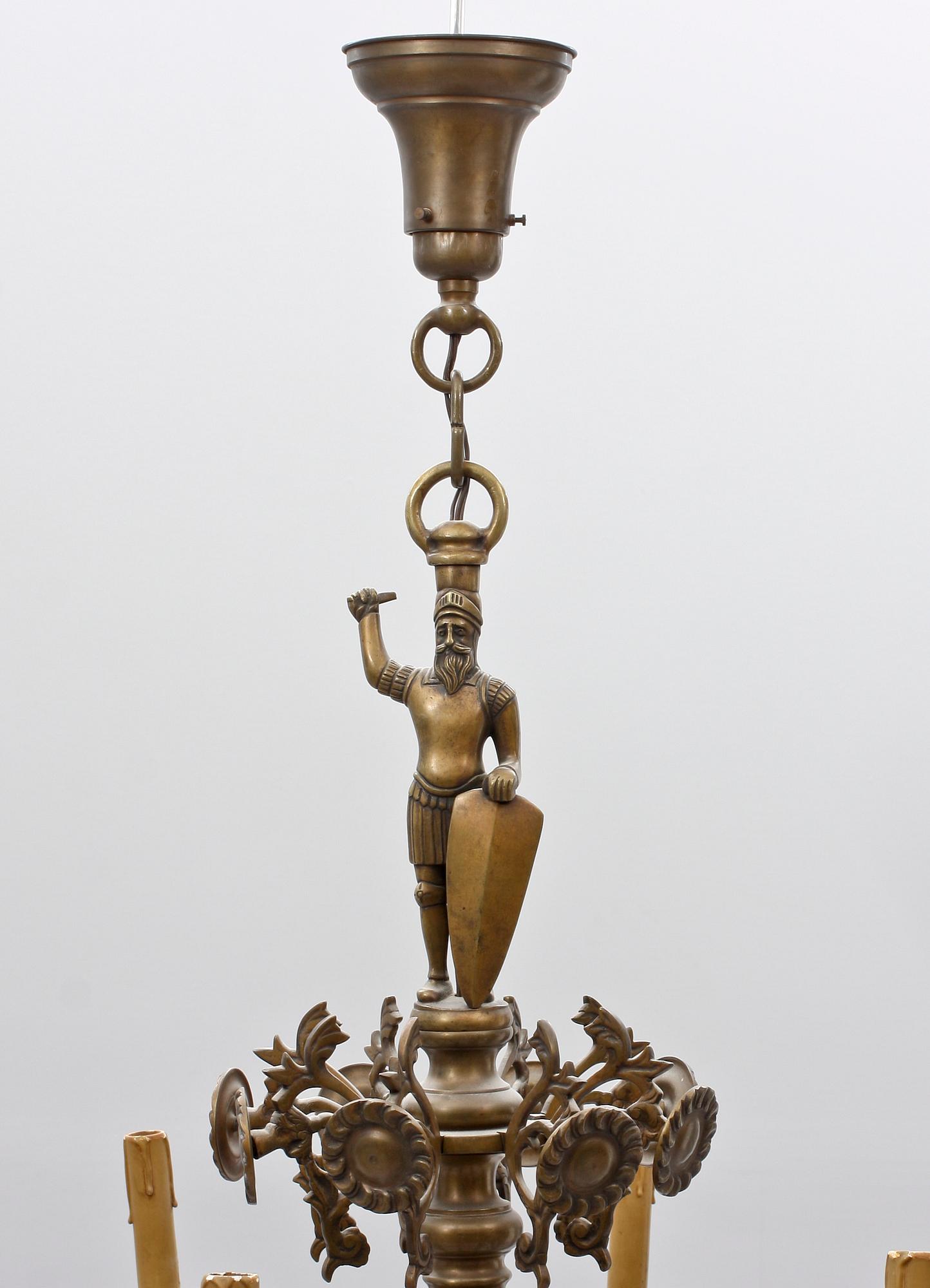 LJUSKRONA, barockstil, 1900-tal. Höjd 85, diam 90.