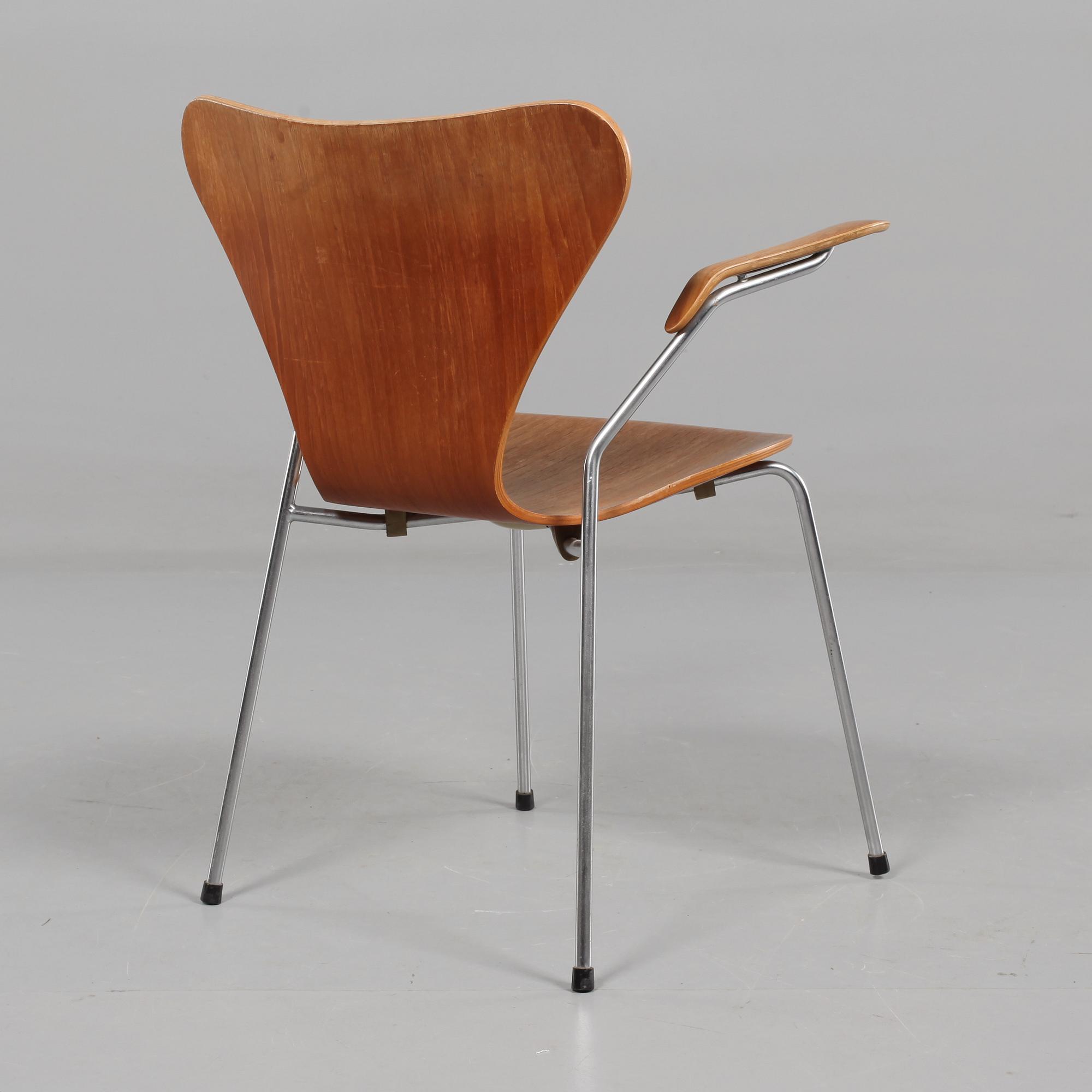 KARMSTOL, "Sjuan", Arne Jacobsen, Fritz Hansen, 1973.
