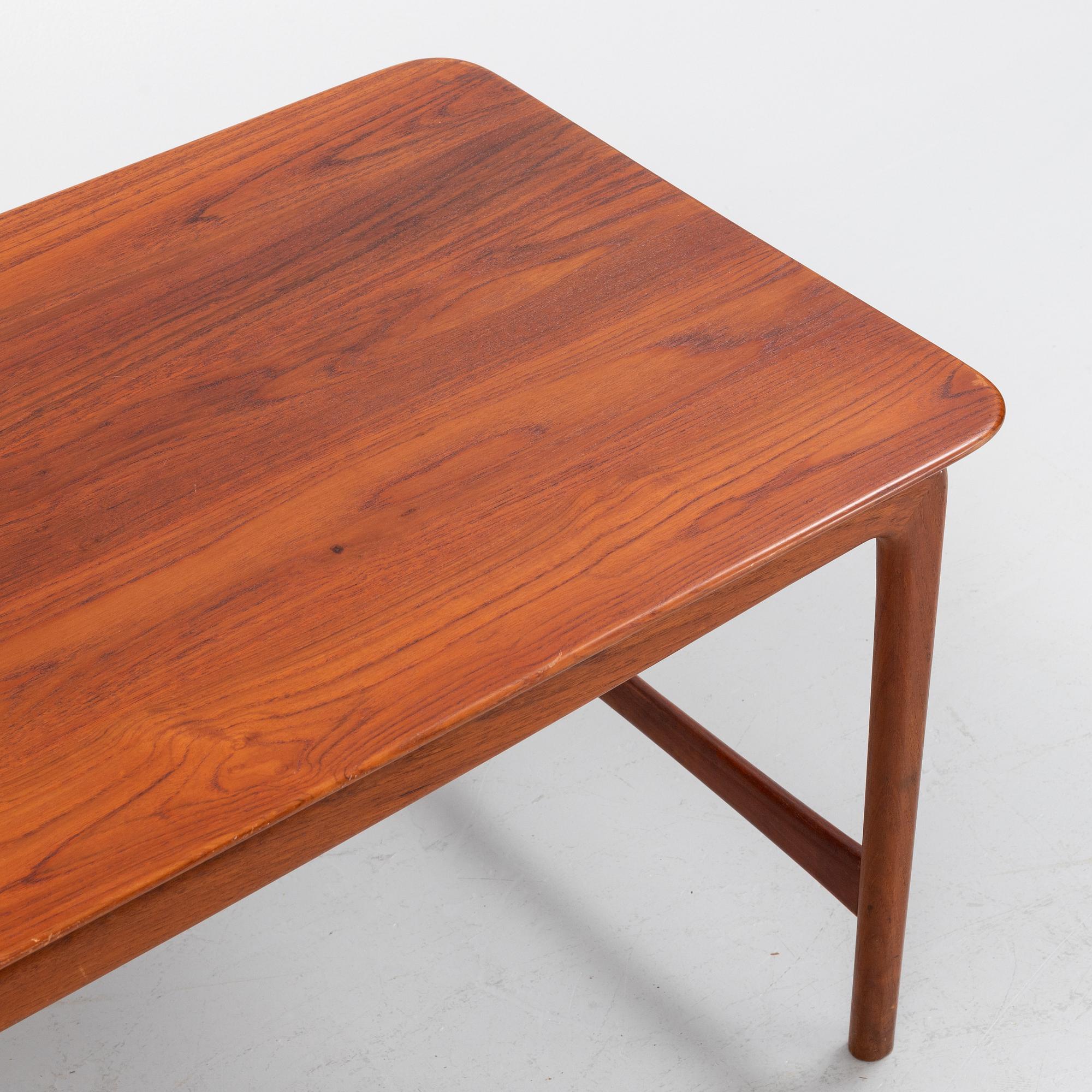 Peter Hvidt & Orla Mølgaard Nielsen, soffbord, France Daverkosen.