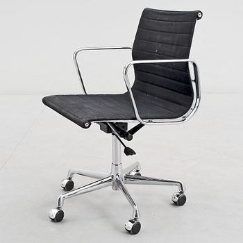 KONTORSSTOL, EA 117 Charles & Ray Eames, Vitra, USA, 1900/2000-tal.