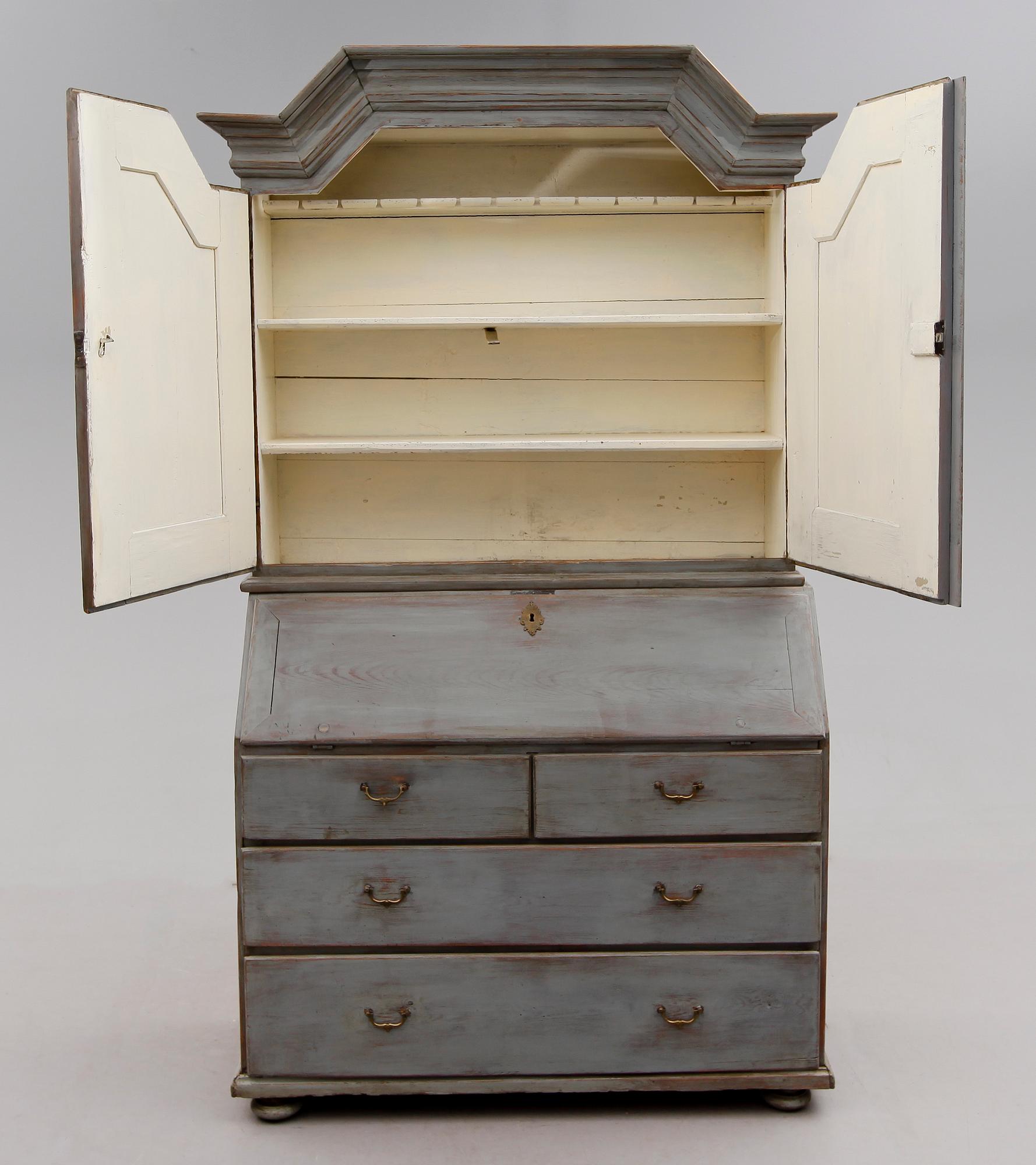 SKRIVSKÅP, 1700-talets andra hälft.