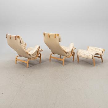 Bruno Mathsson, fåtöljer ett par med en fotpall, "Pernilla", Dux, 1900-talets slut.