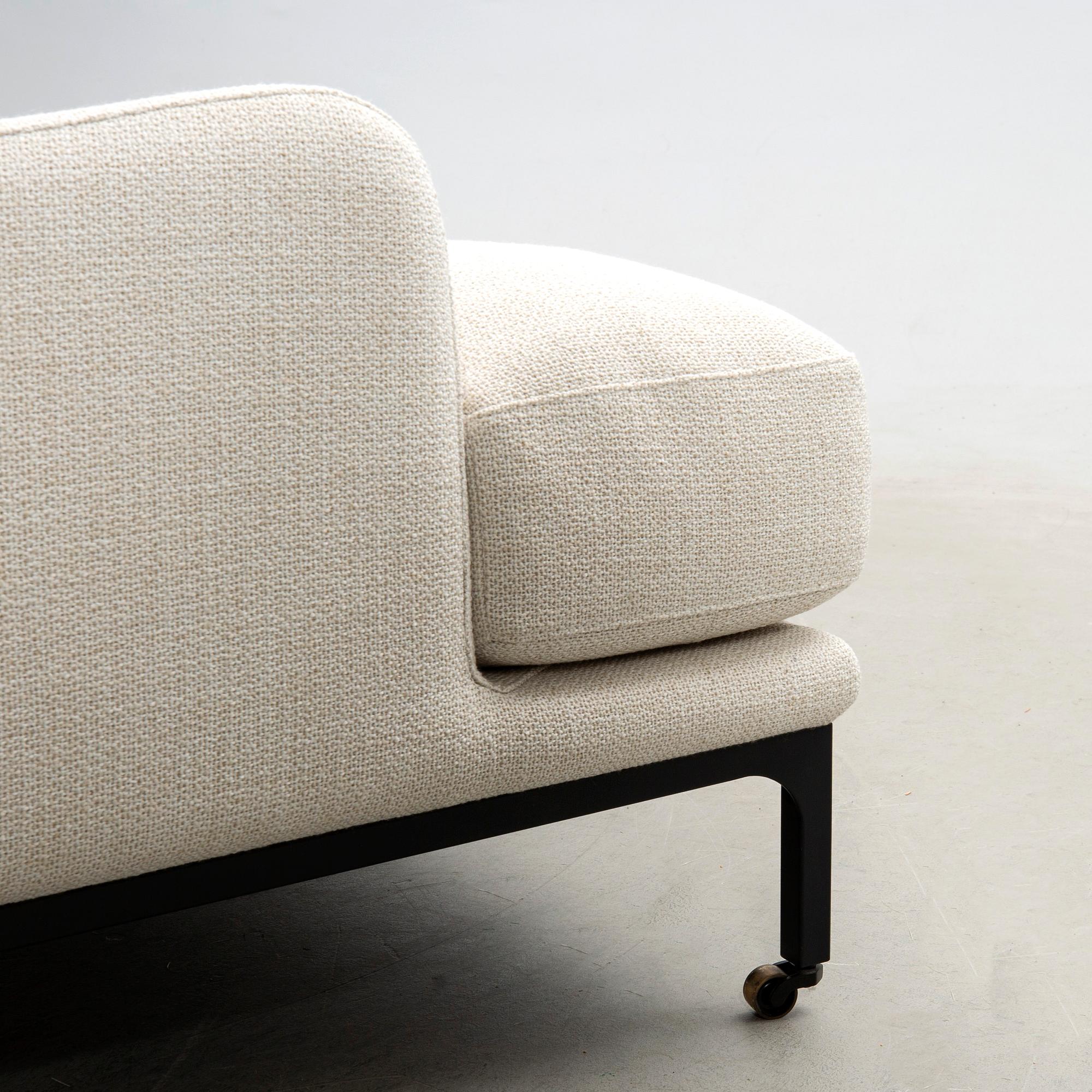 Alexander Lervik, Sofa, "Mr Jones", for Adea 2016.