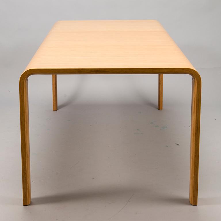 HENRIK TJAERBY, matbord och stolar, 6 st, "Bamboo", Artek Studio 2000-tal.