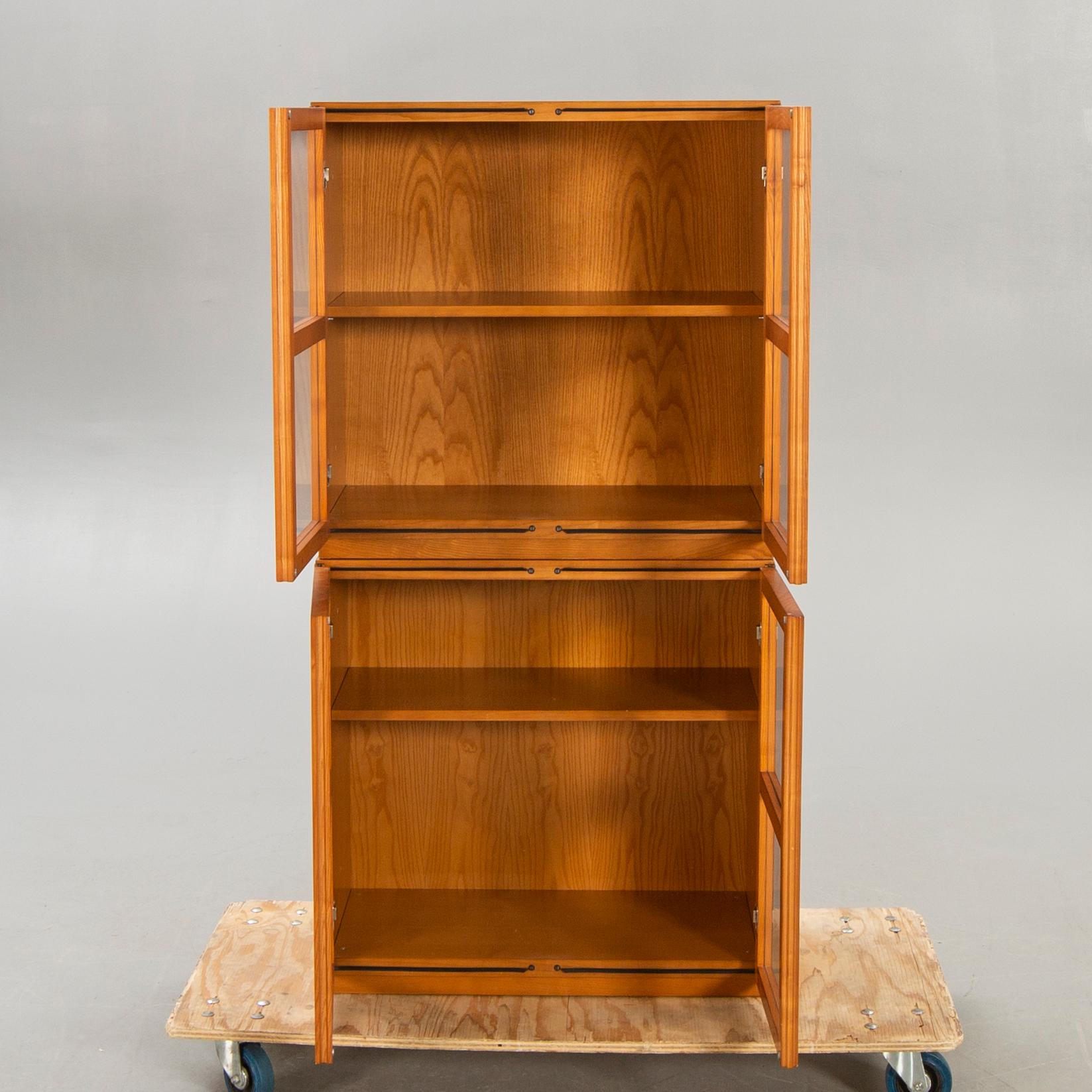 Titti Fabiani vitrinskåp, 2 st, "Book 4", 1900-talets slut.