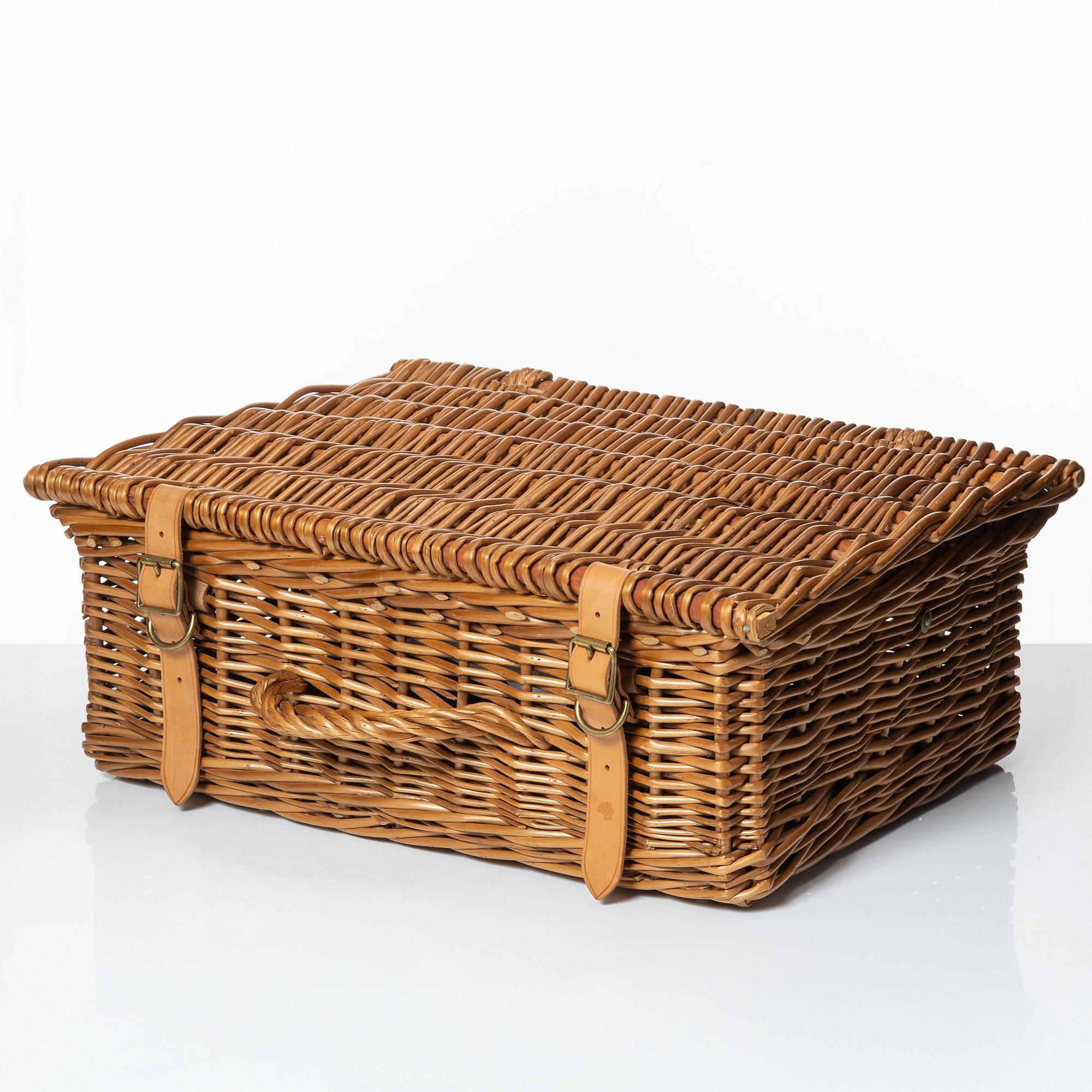 Mulberry, Picnic basket, England, early 20th century.