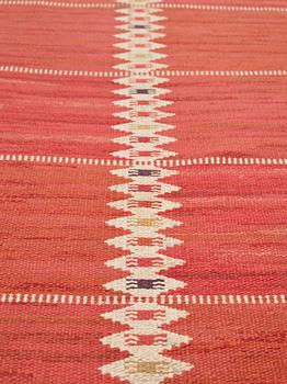 Barbro Nilsson, Matto, "Salerno röd", flat weave, ca 387-390,5 x 257,5-266 cm, signed AB MMF BN.