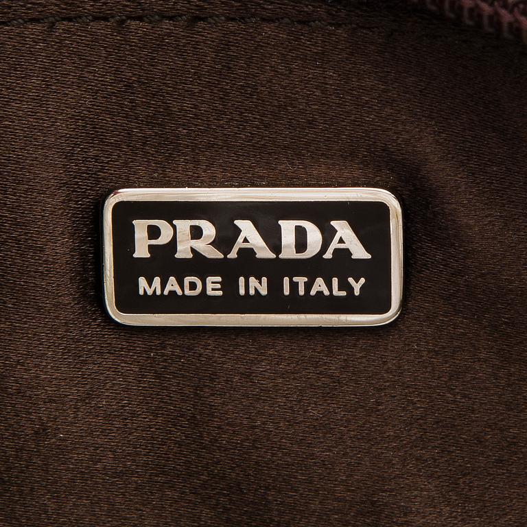 PRADA, AXELVÄSKA.
