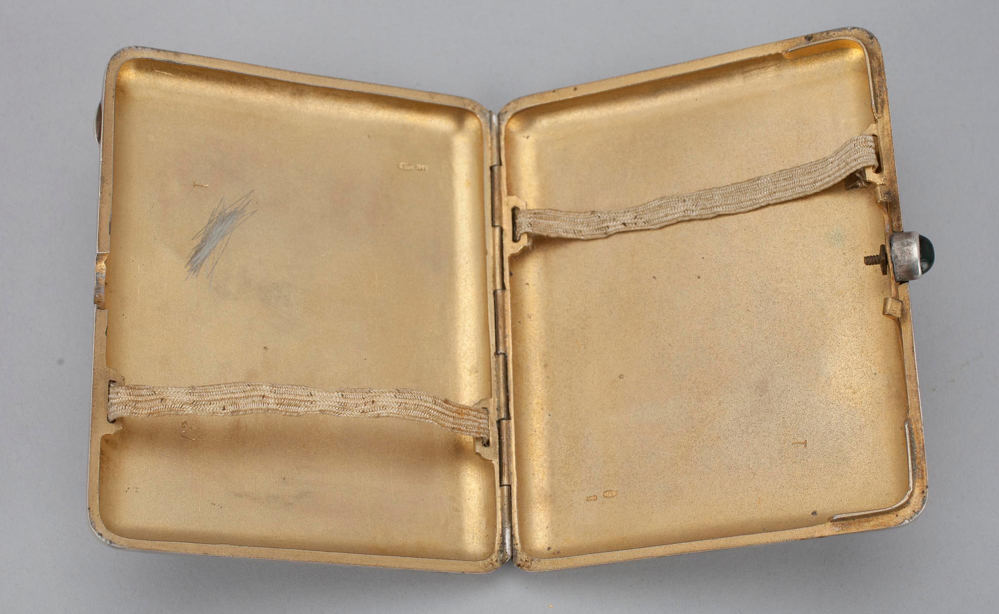 CIGARETTETUI, silver, Sovjetunionen 1900-talets mitt. 158g.