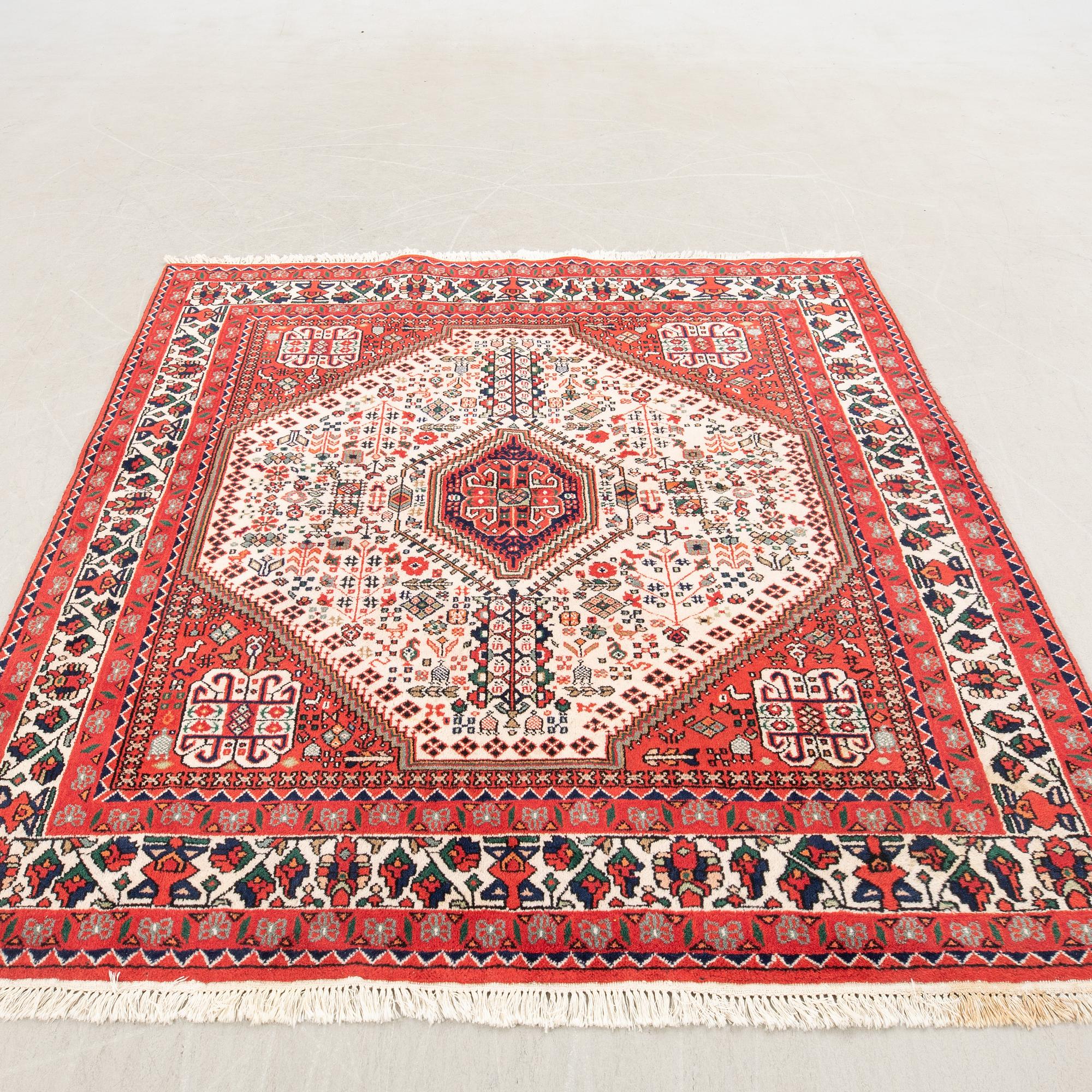 Carpet, Oriental, 200 x 190 cm.