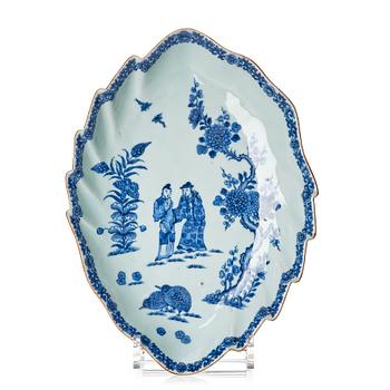 1076. A Chinese blue and white leaf shaped dish, Qing dynasty, Qianlong (1736-1795).