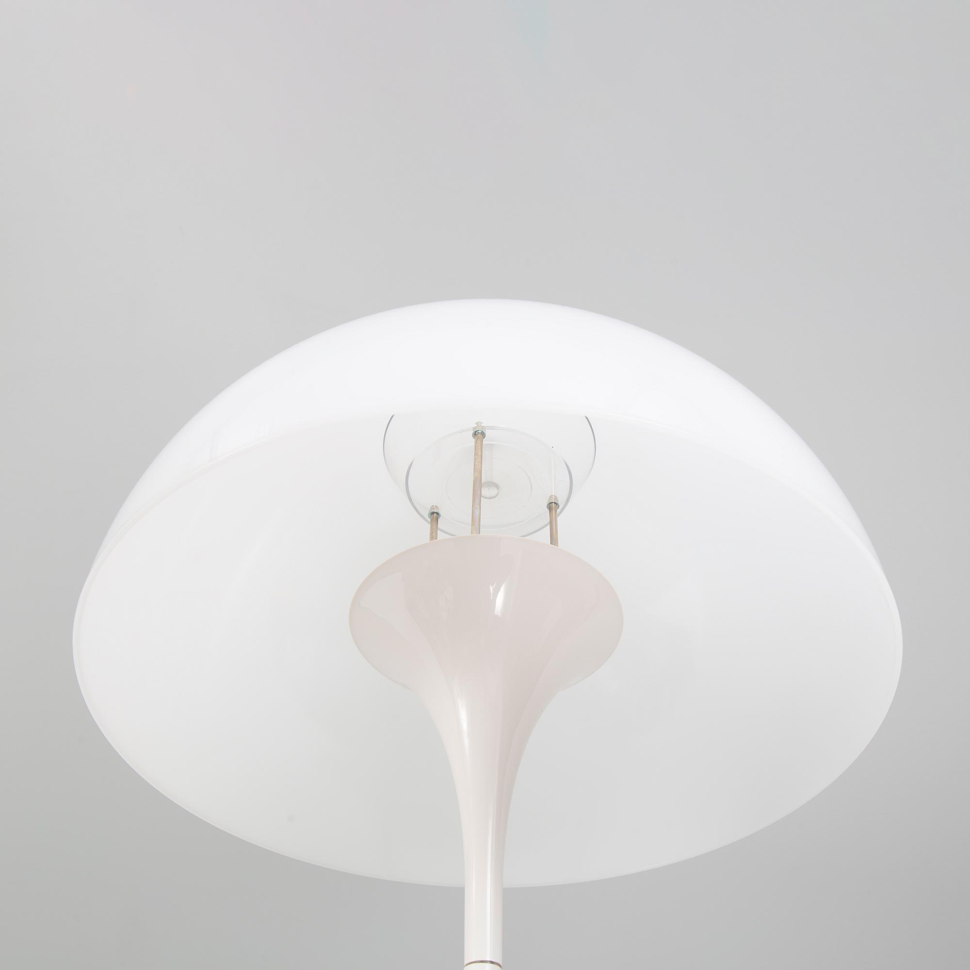 Verner Panton, bordslampa, "Panthella", Louis Poulsen.